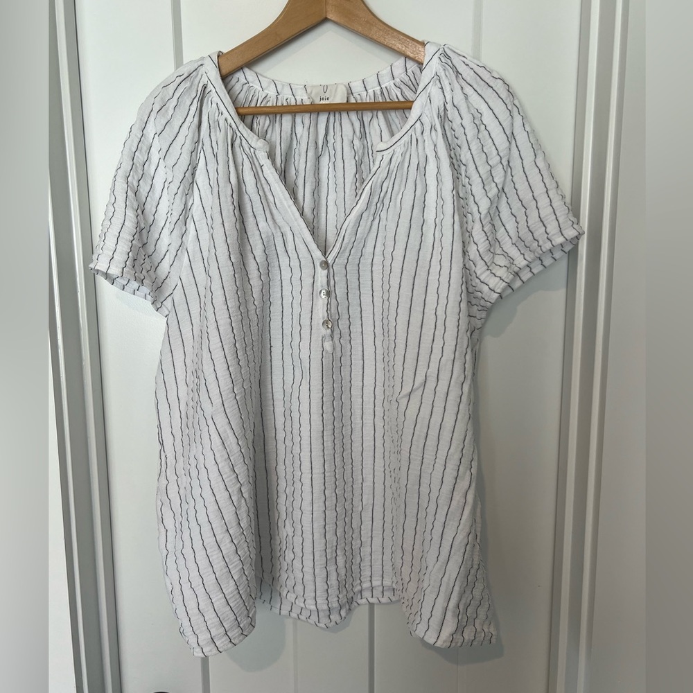Joie: White Cotton Top, Pearl buttons. Size 2X
